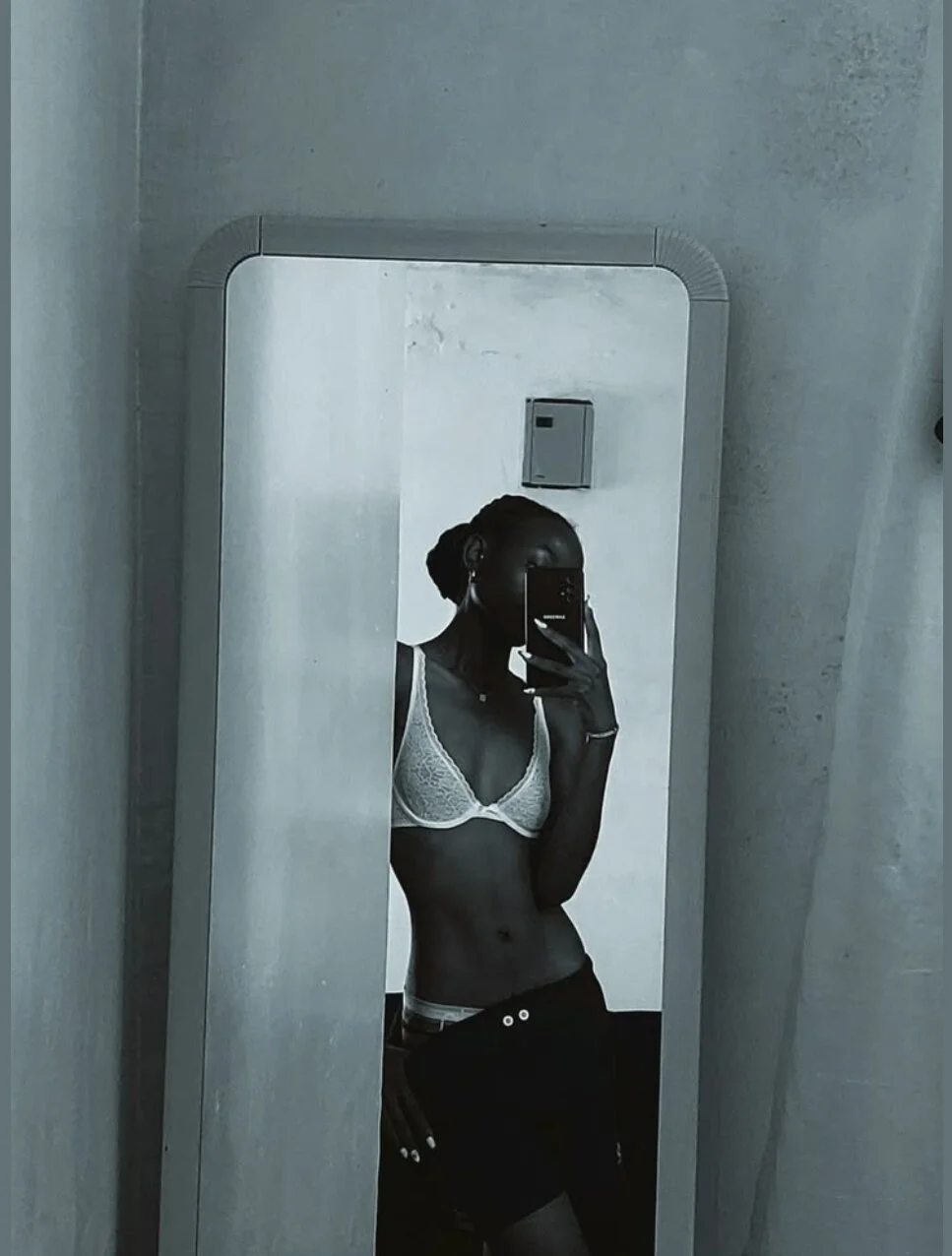 XXX Porn Photo of Nude Black_slimmie 2