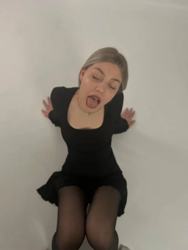 XXX Porn Photo of Nude uma_like 4