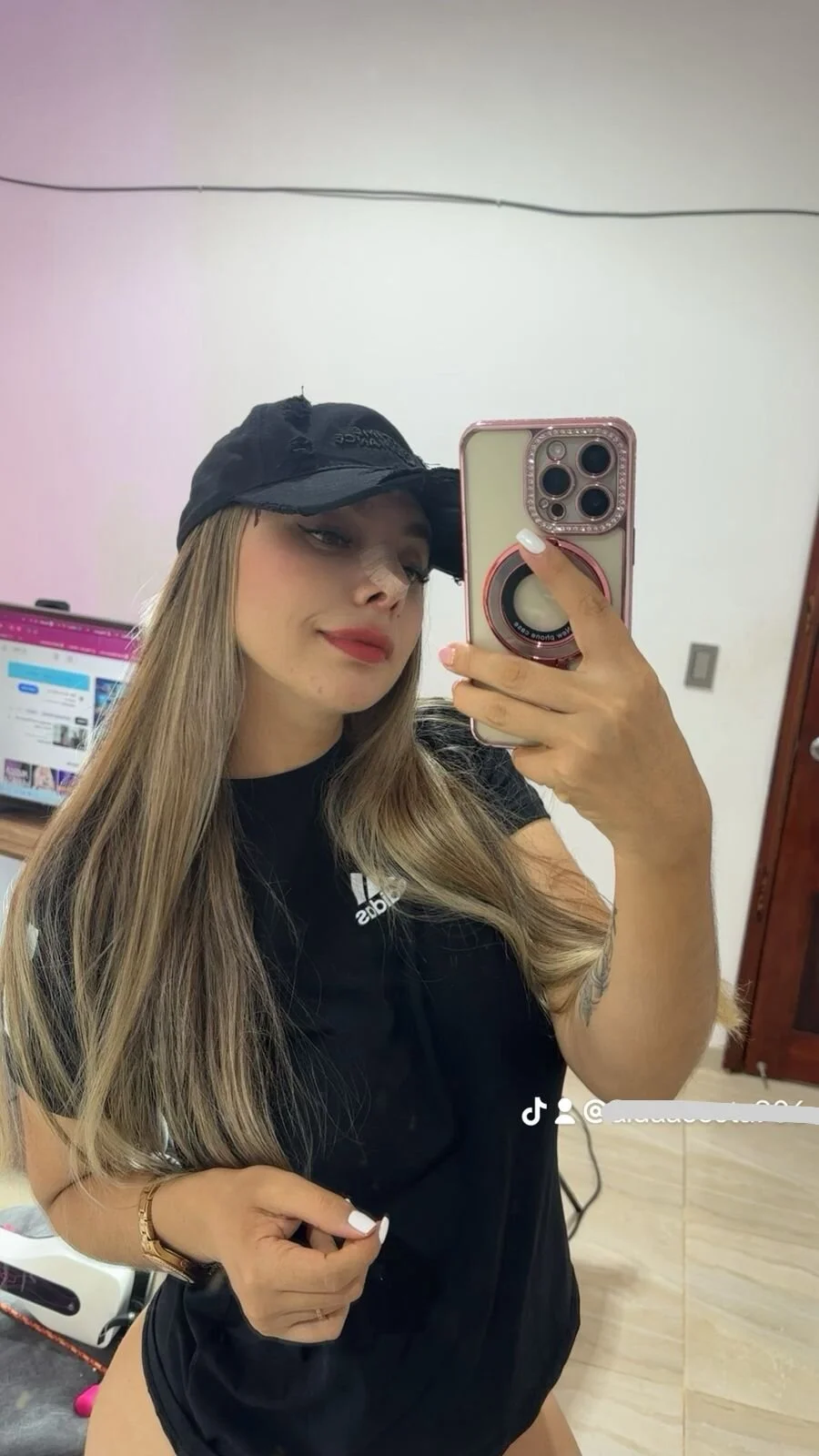 XXX Porn Photo of Nude AbrilZannetii 5