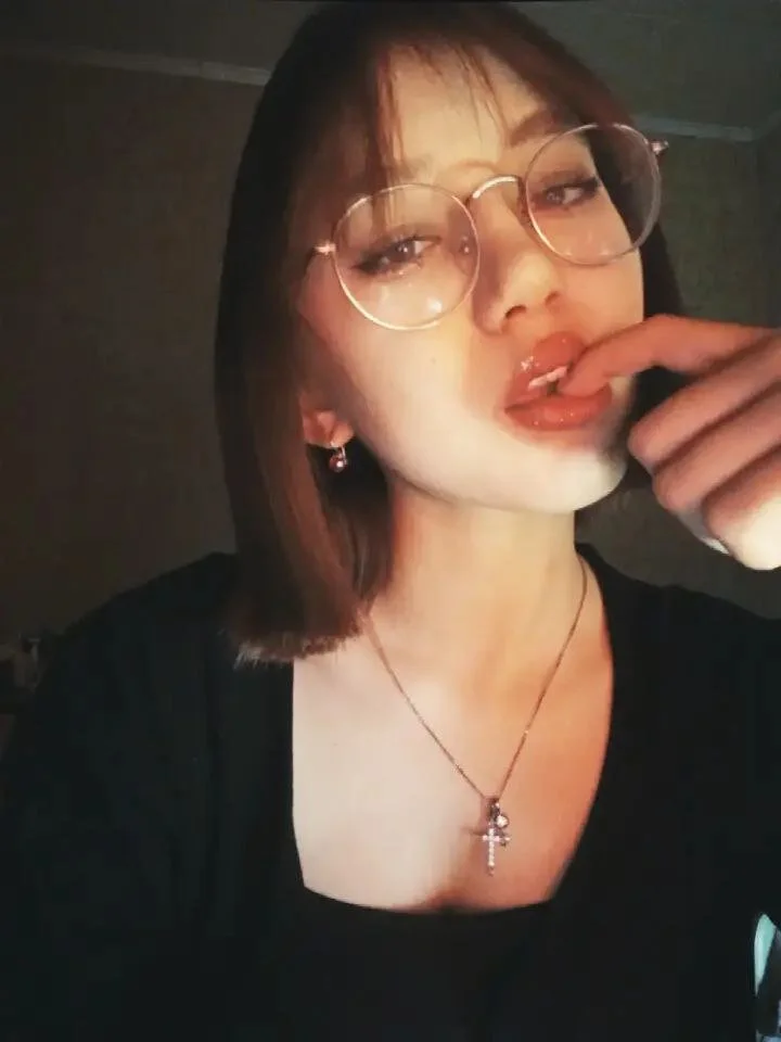 XXX Porn Photo of Nude SolvedGlobe 11