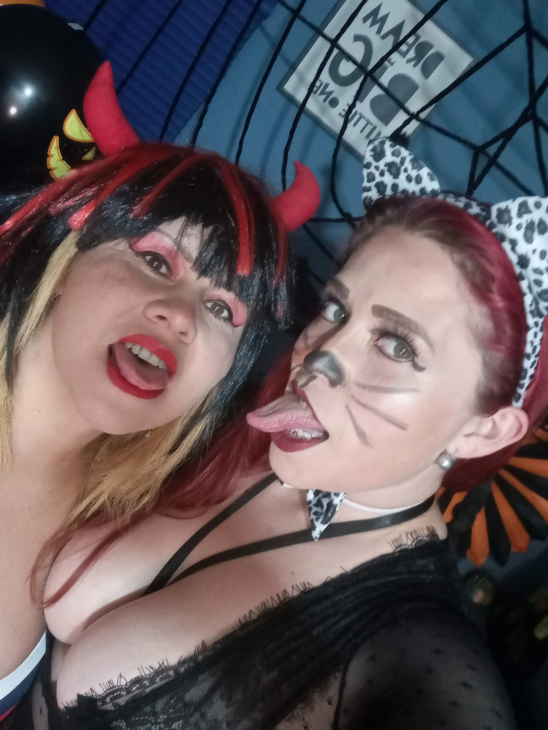 XXX Porn Photo of Nude lesb_milf 64
