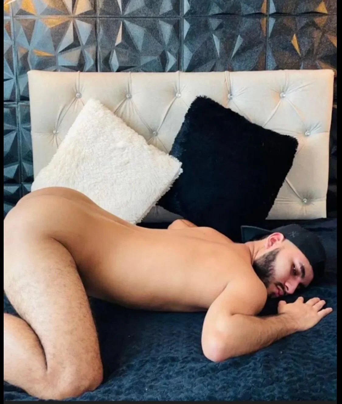 XXX Porn Photo of Nude ERIkKvh 3