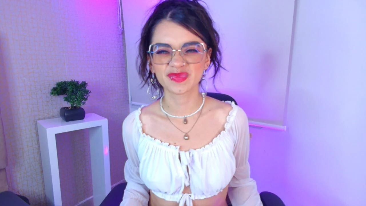 XXX Porn Photo of Nude Emerald_gh 1