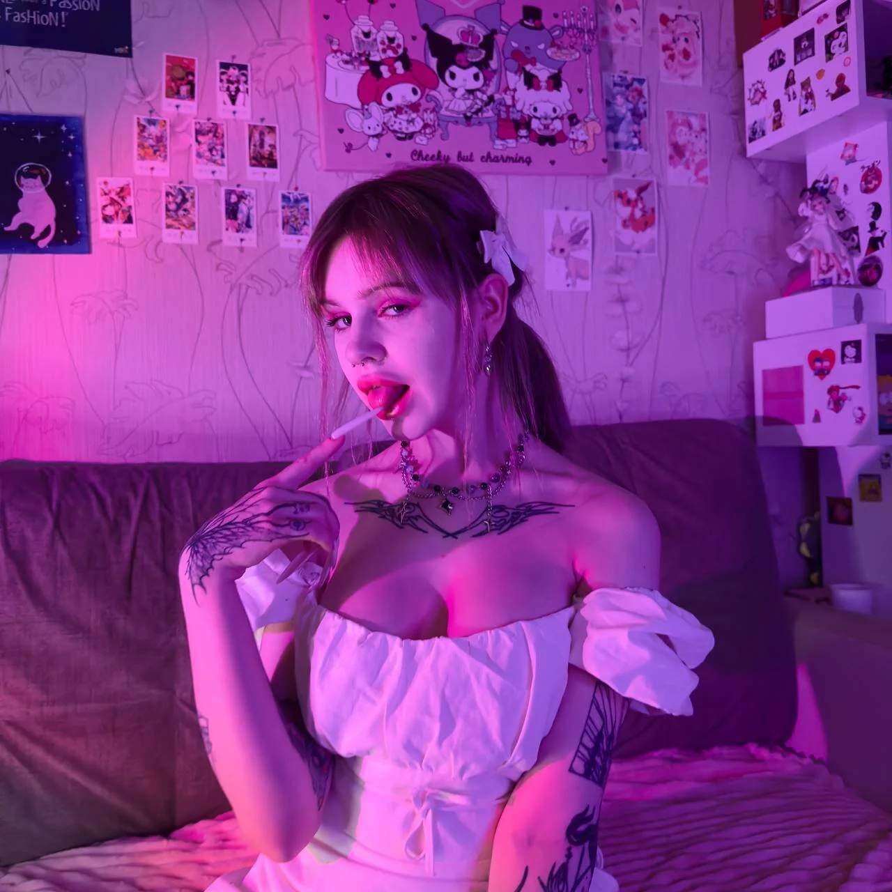 XXX Porn Photo of Nude HoneyGold_ 24