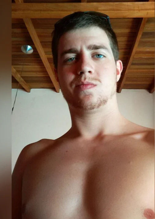 XXX Porn Photo of Nude aaronlegend_ 3