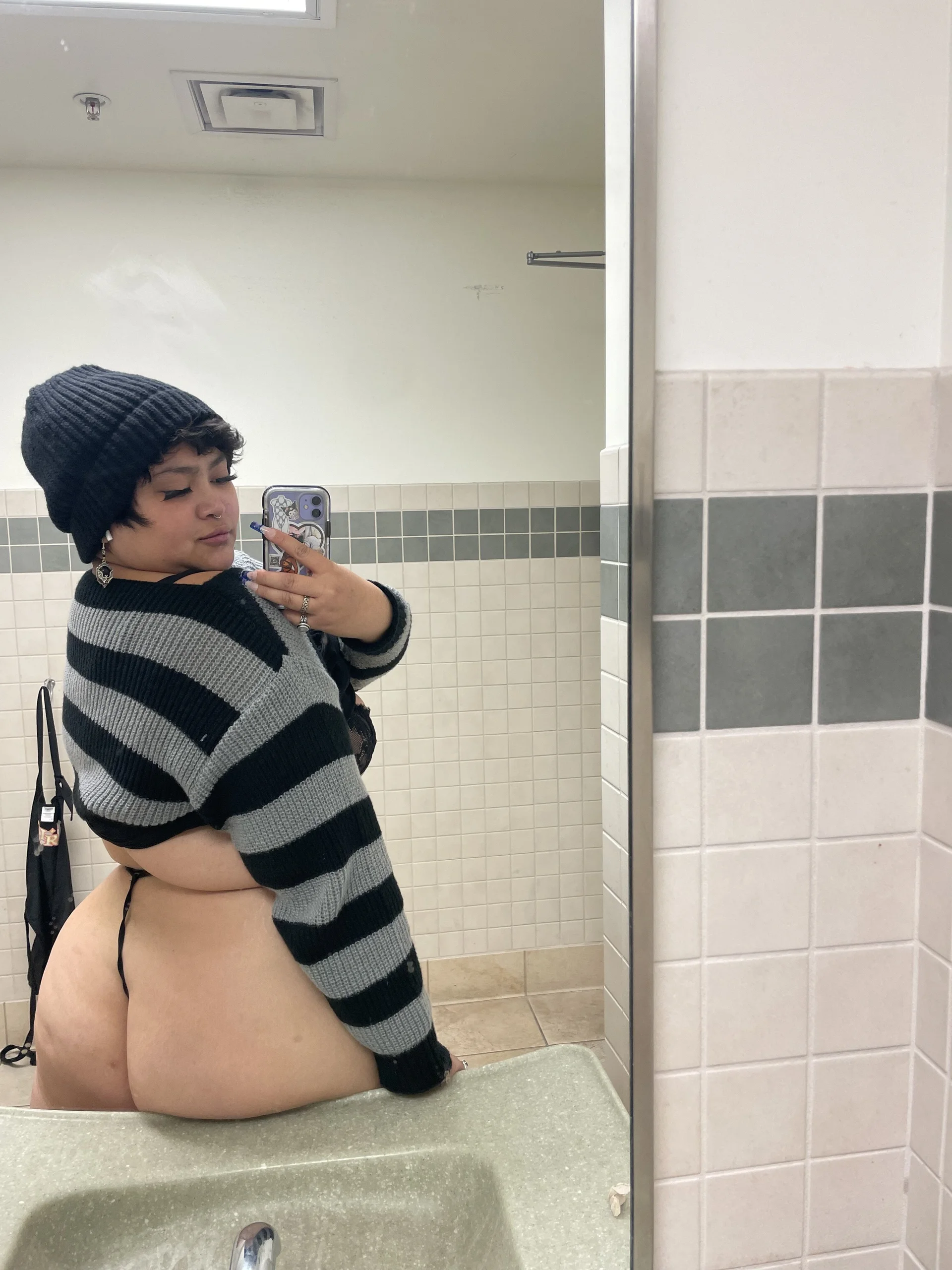 XXX Porn Photo of Nude thickasianmami 24