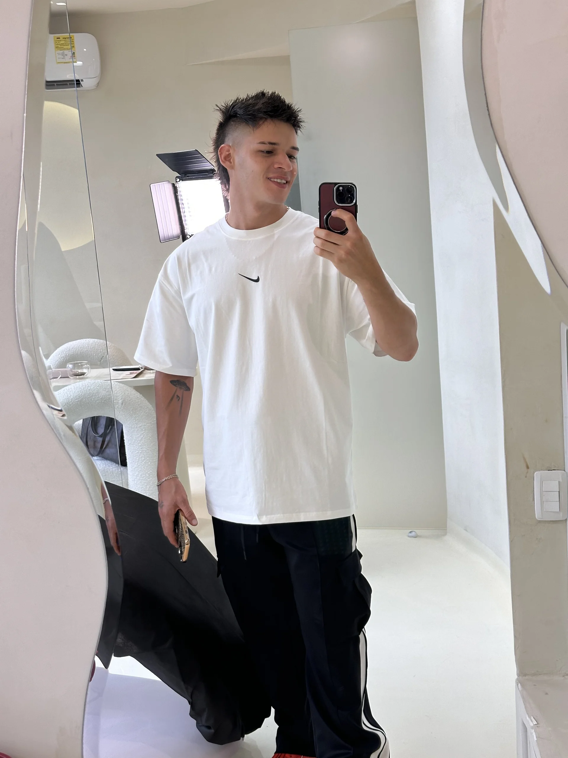 XXX Porn Photo of Nude DrakeCarter 21