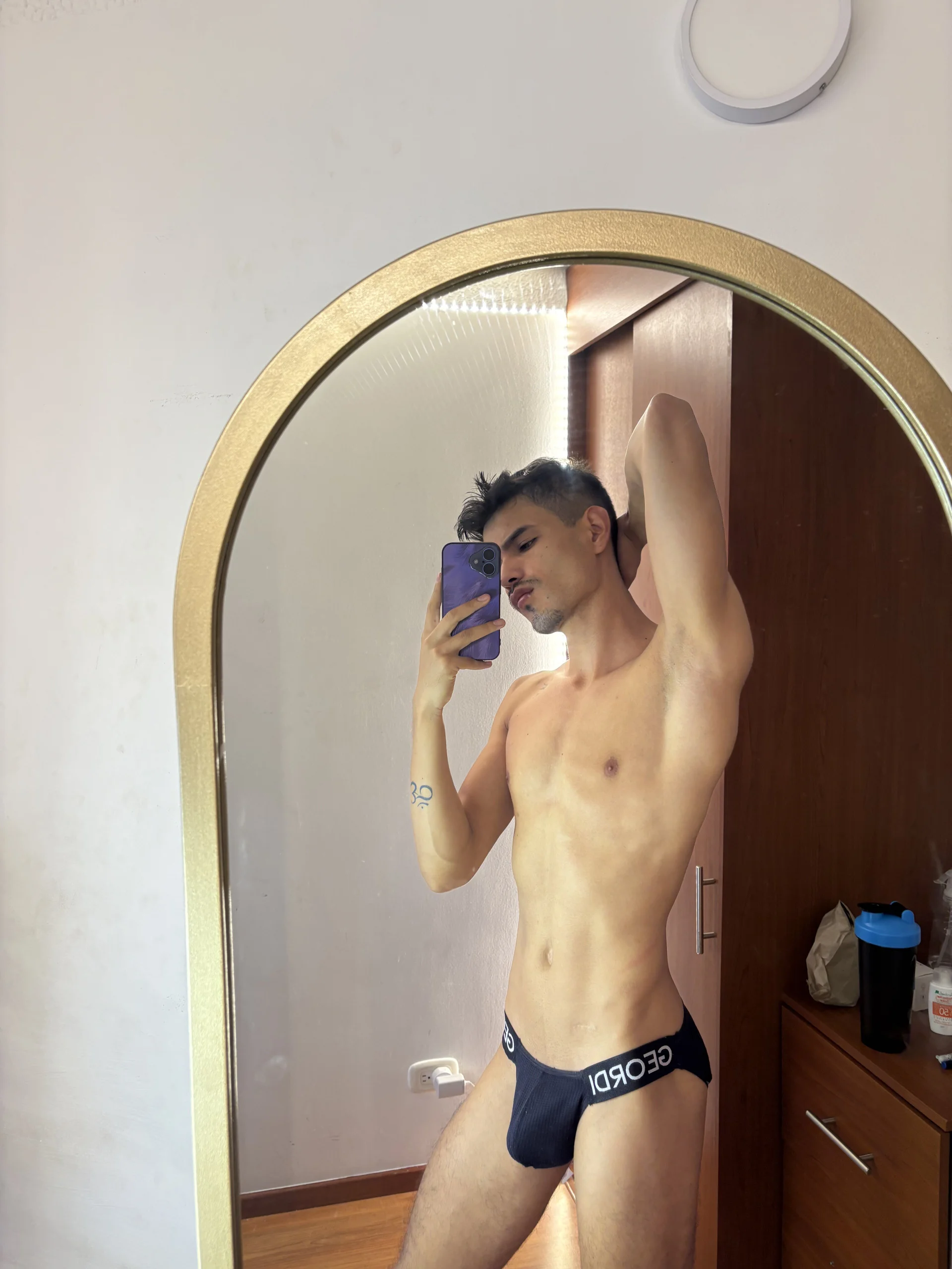 XXX Porn Photo of Nude diego_latino 5
