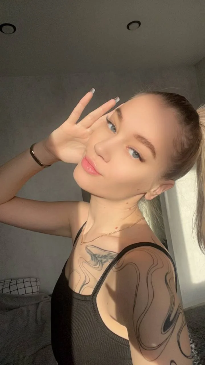 XXX Porn Photo of Nude BBabyShark 1