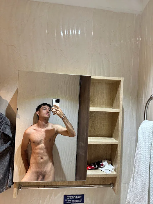 XXX Porn Photo of Nude henry_diiaz 12