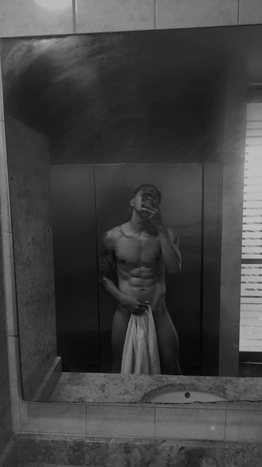 XXX Porn Photo of Nude bruno_do_santos 3