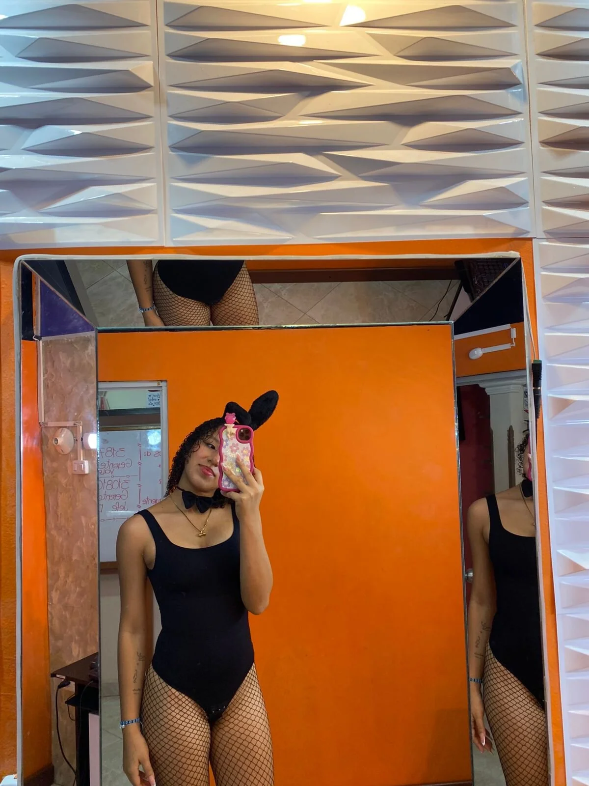 XXX Porn Photo of Nude LESLYSIMPSON 2