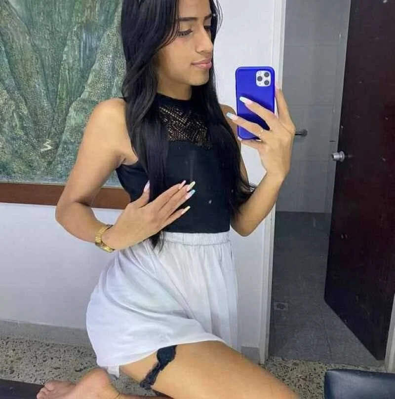 XXX Porn Photo of Nude AlexaWarner 3