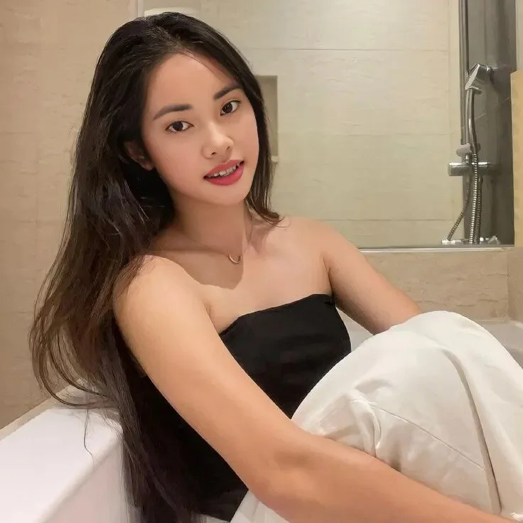 XXX Porn Photo of Nude hottiebabyishere 5