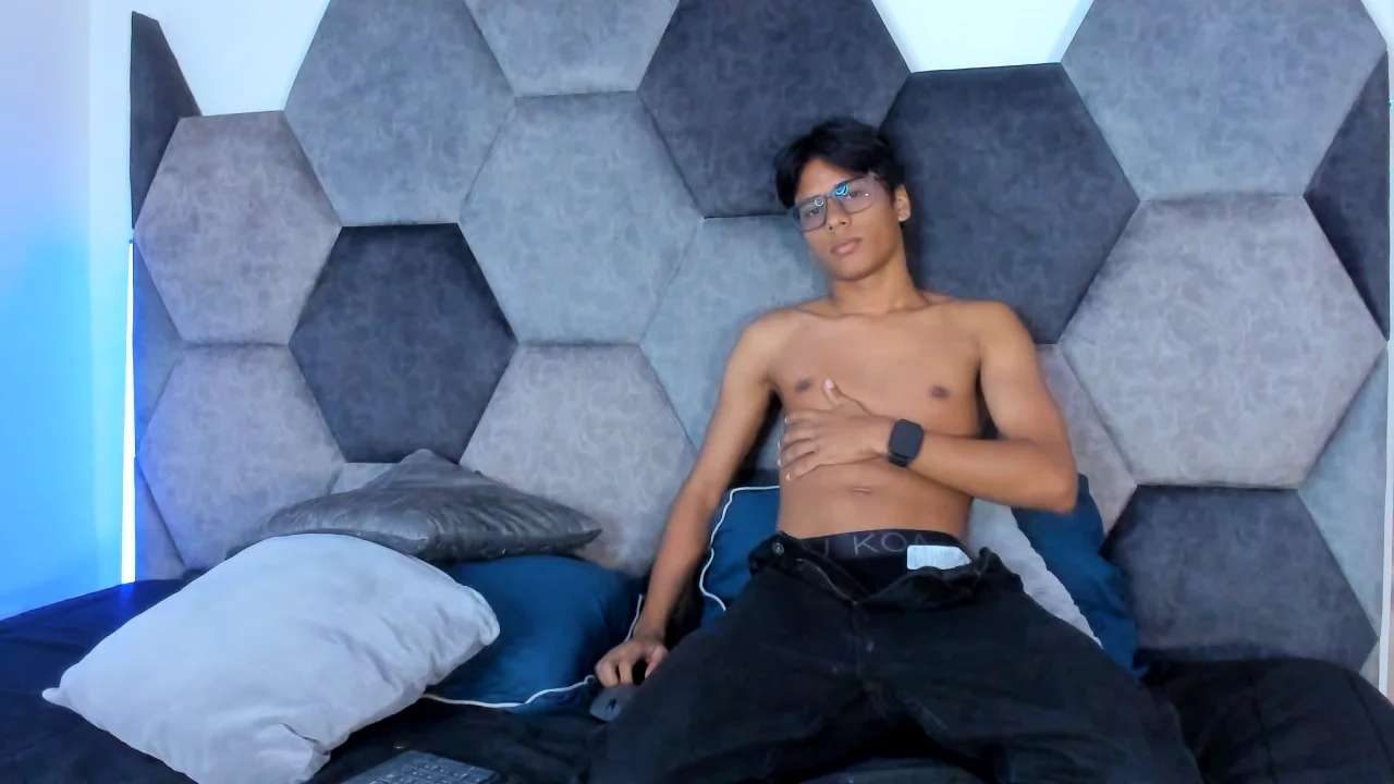 XXX Porn Photo of Nude LiamKron 12