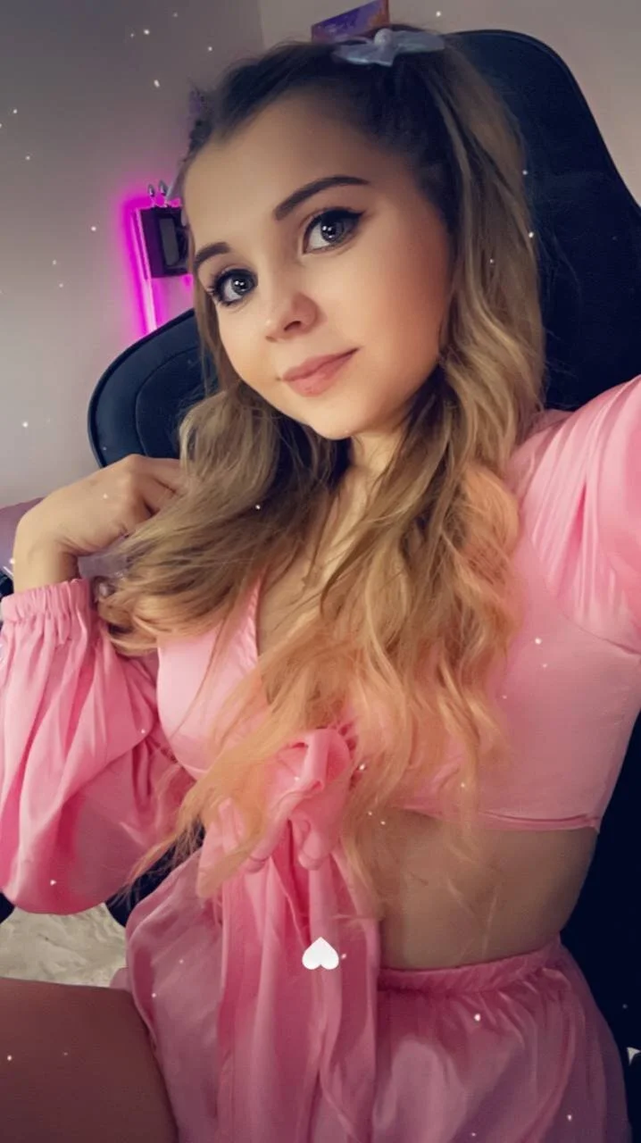 XXX Porn Photo of Nude Kate_Legend 1