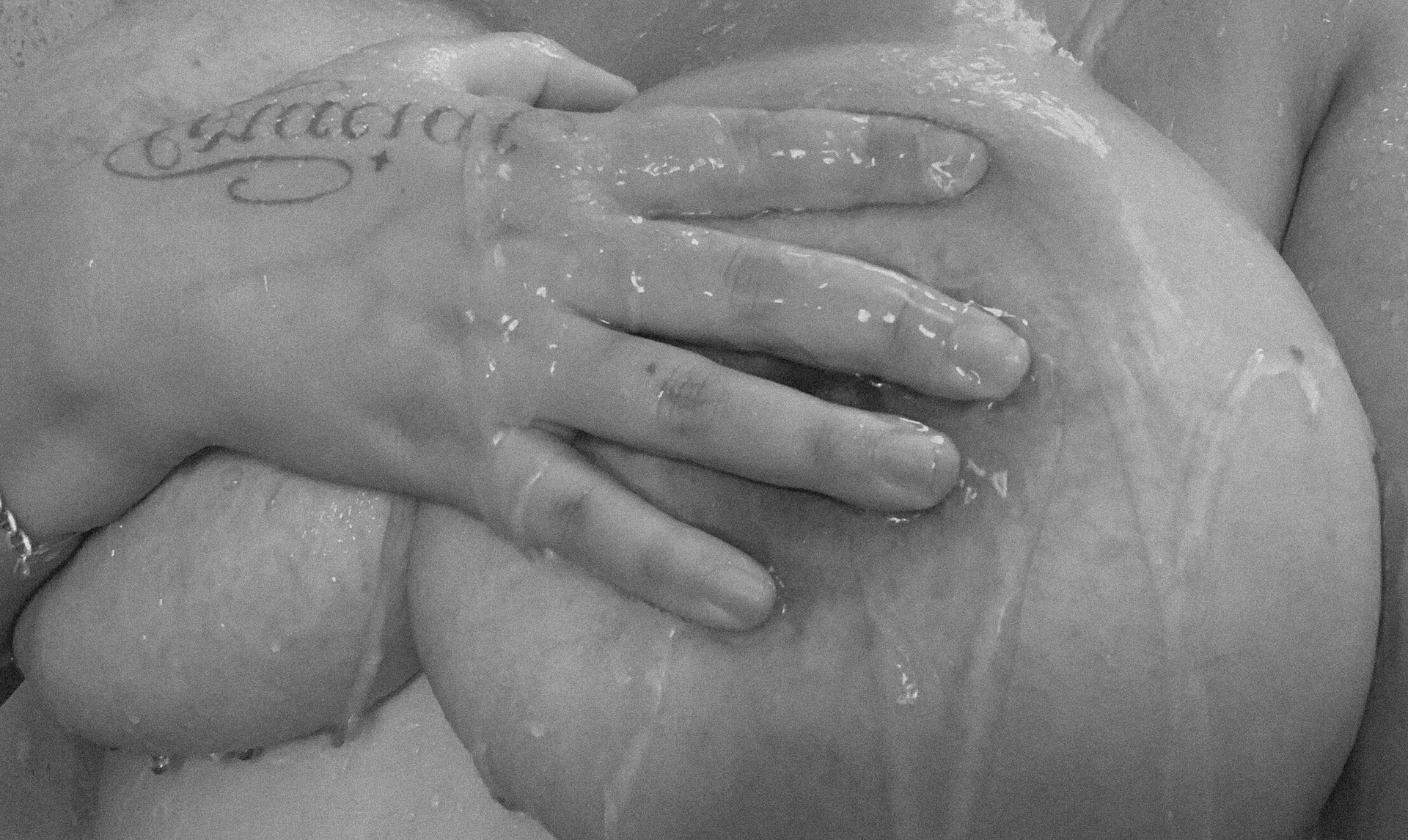 XXX Porn Photo of Nude iamvaneg 2