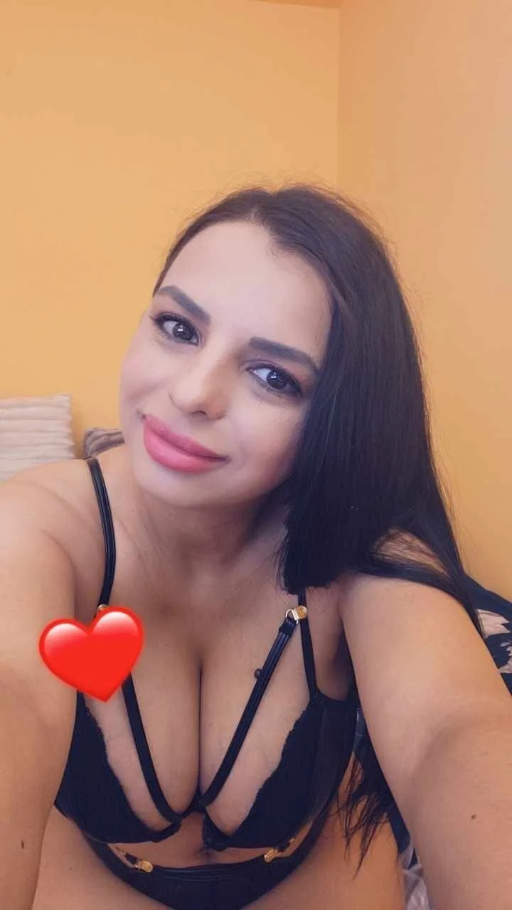 XXX Porn Photo of Nude juliahayessxx 460