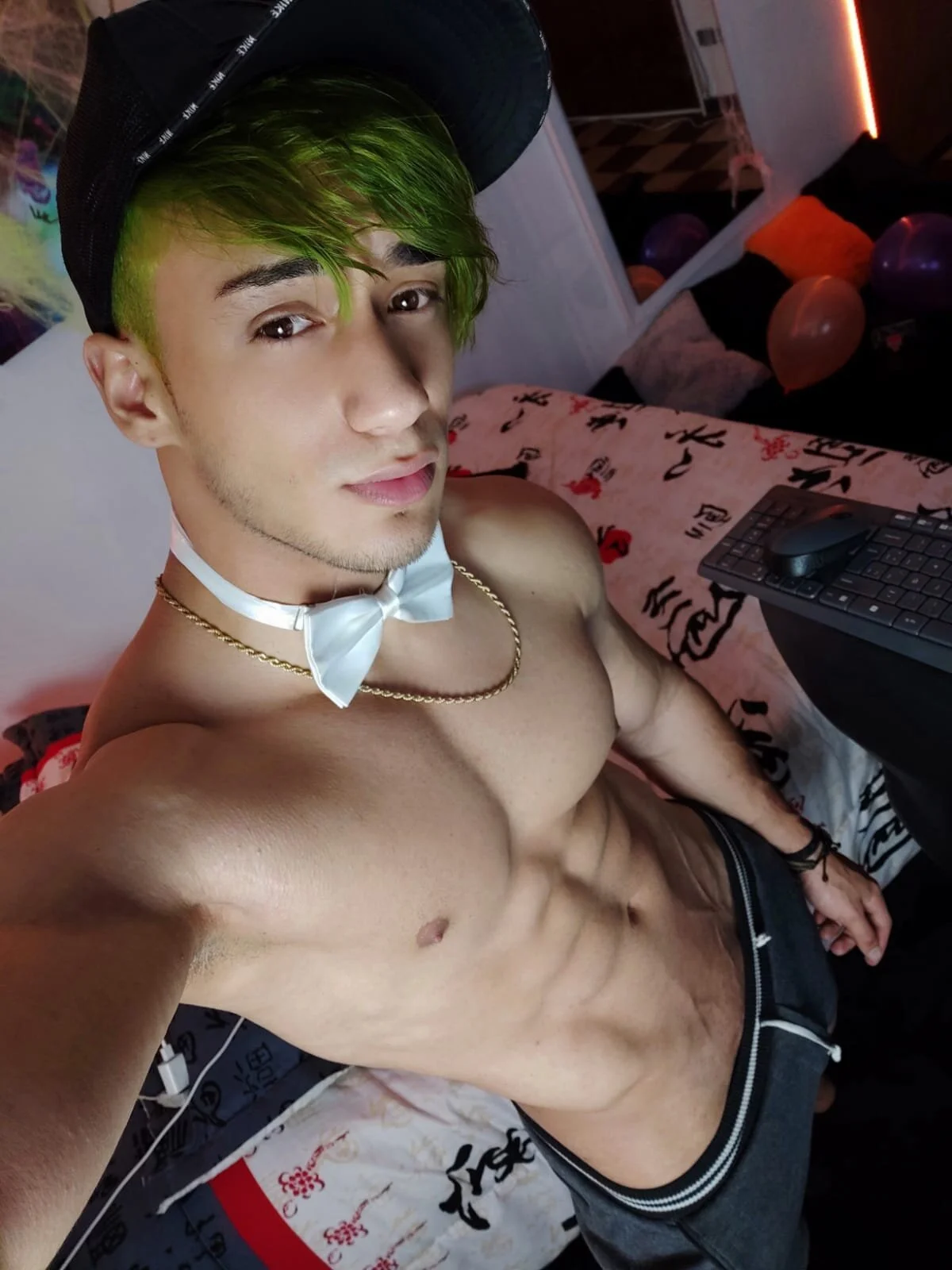 XXX Porn Photo of Nude AlexRivera6 8
