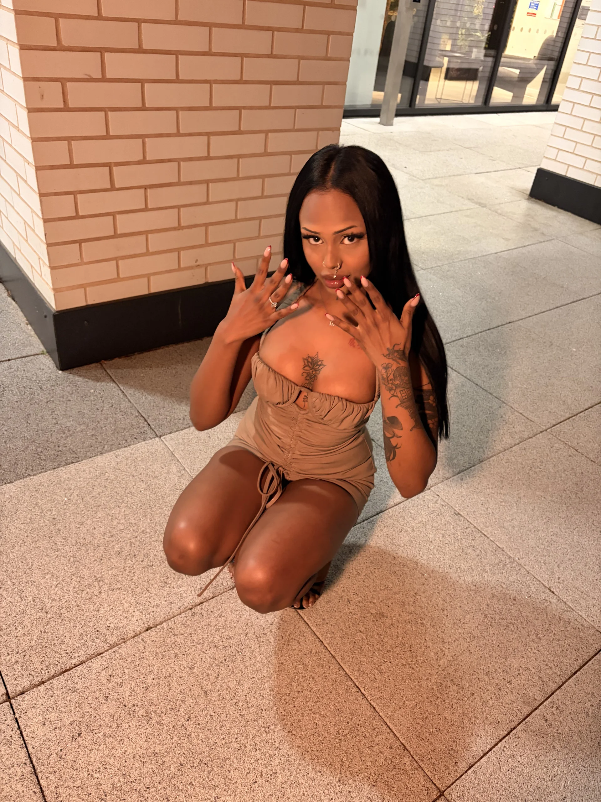 XXX Porn Photo of Nude TheRealDesiranii 2