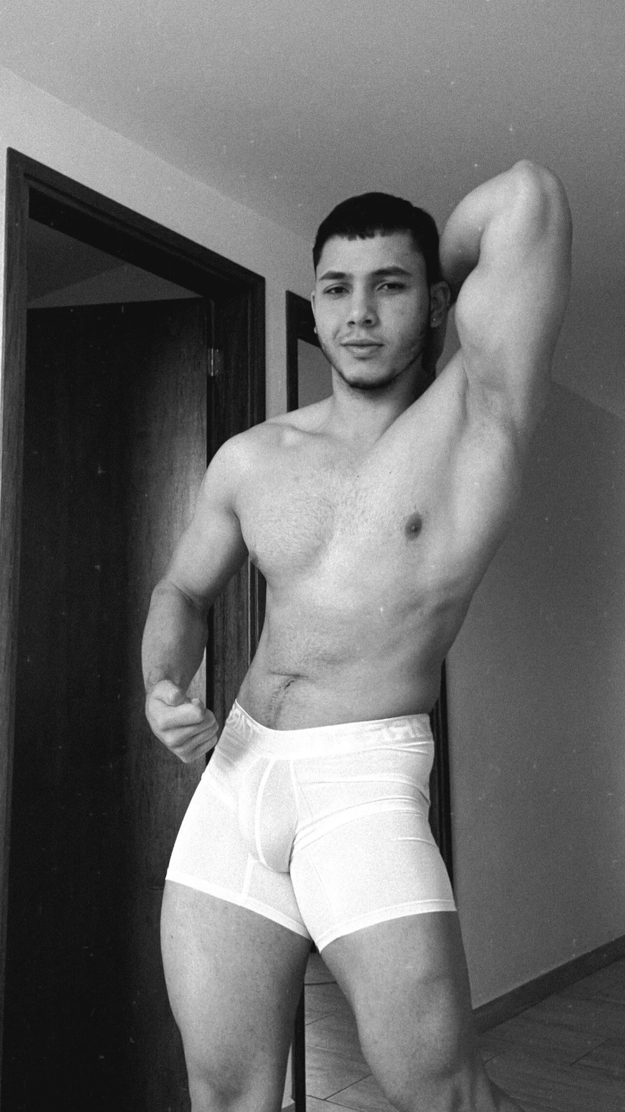 XXX Porn Photo of Nude Max_valiant 1