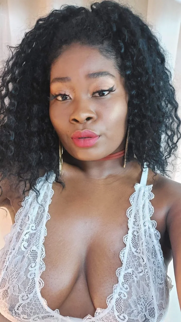 XXX Porn Photo of Nude zoe_23_ 7