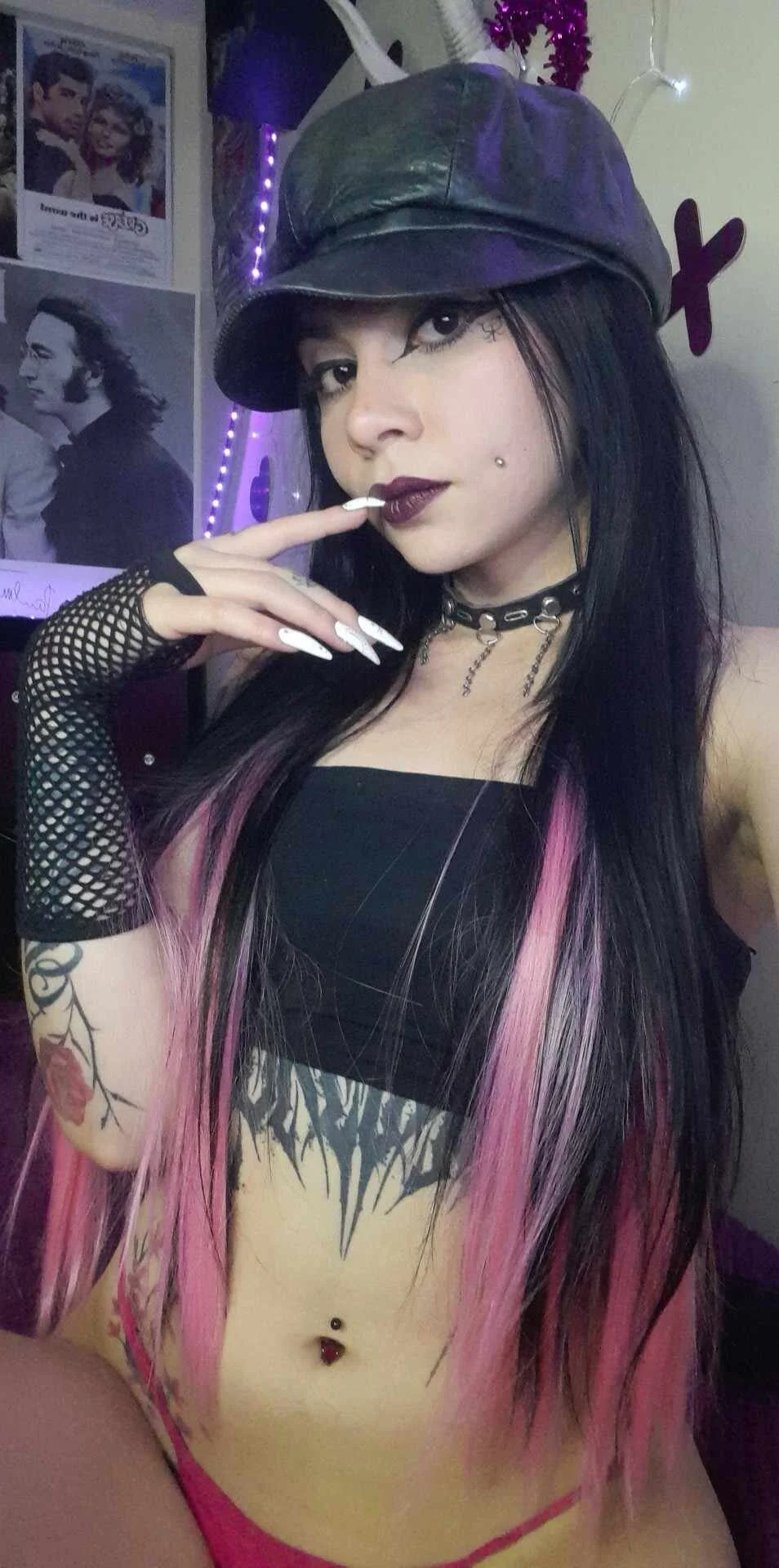 XXX Porn Photo of Nude emilydolll666 4