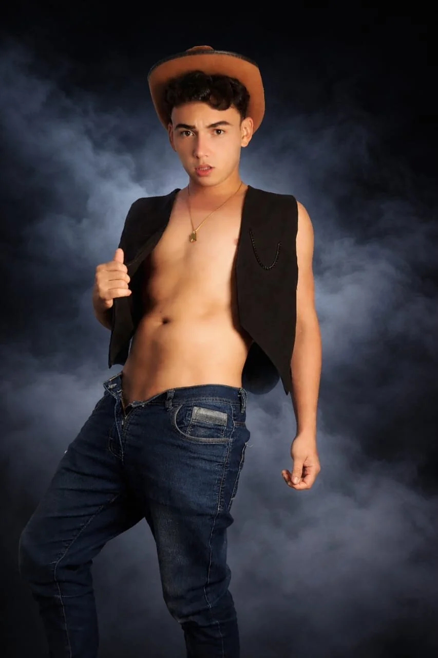 XXX Porn Photo of Nude Mathias_twinkk 16
