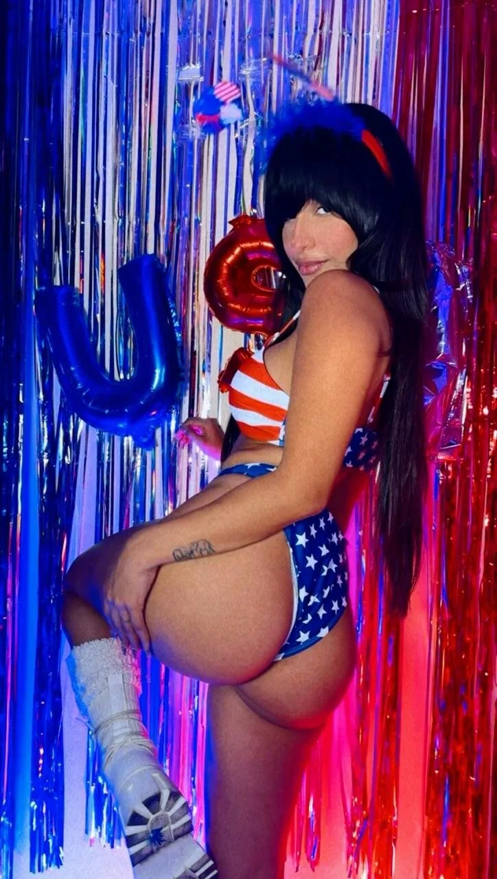 XXX Porn Photo of Nude Girlmia_07 25