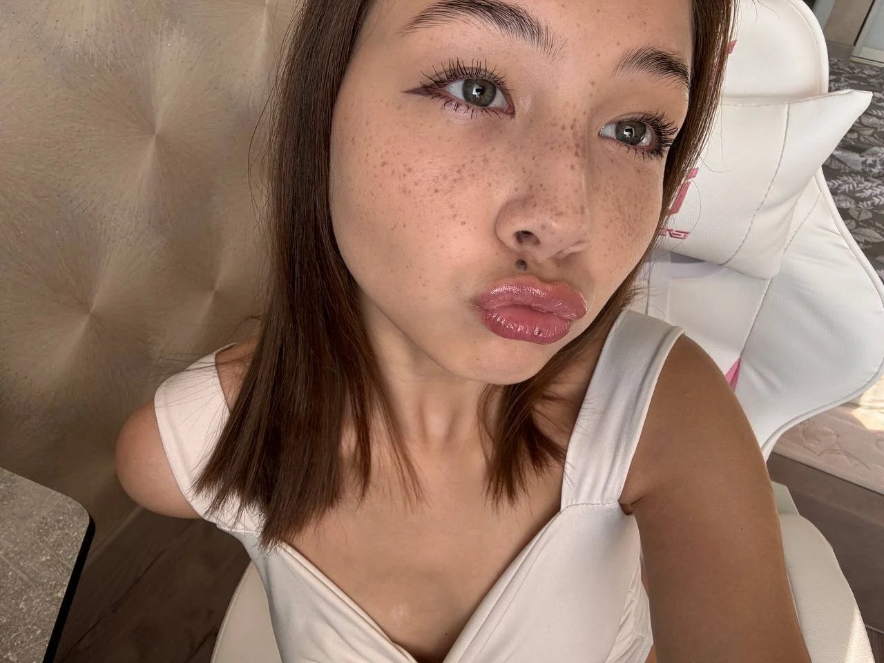 XXX Porn Photo of Nude luna_young 70