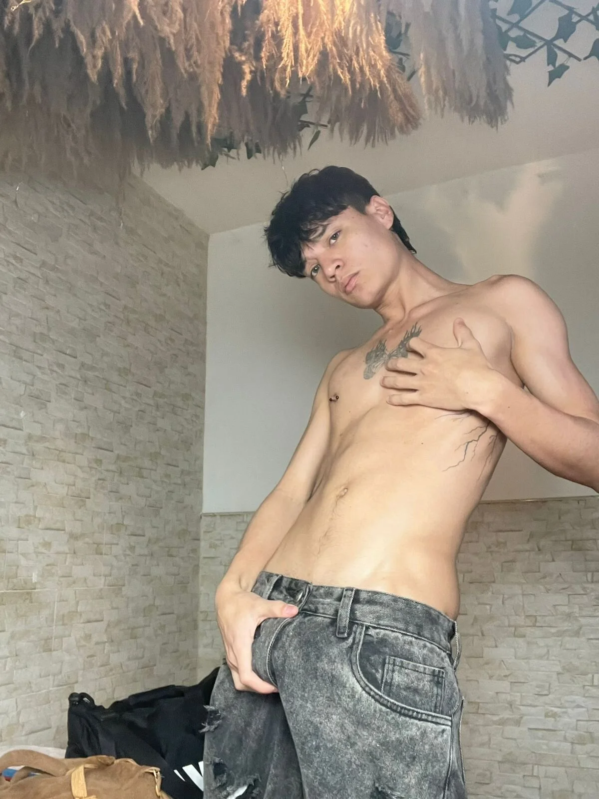 XXX Porn Photo of Nude alex_russo__ 22