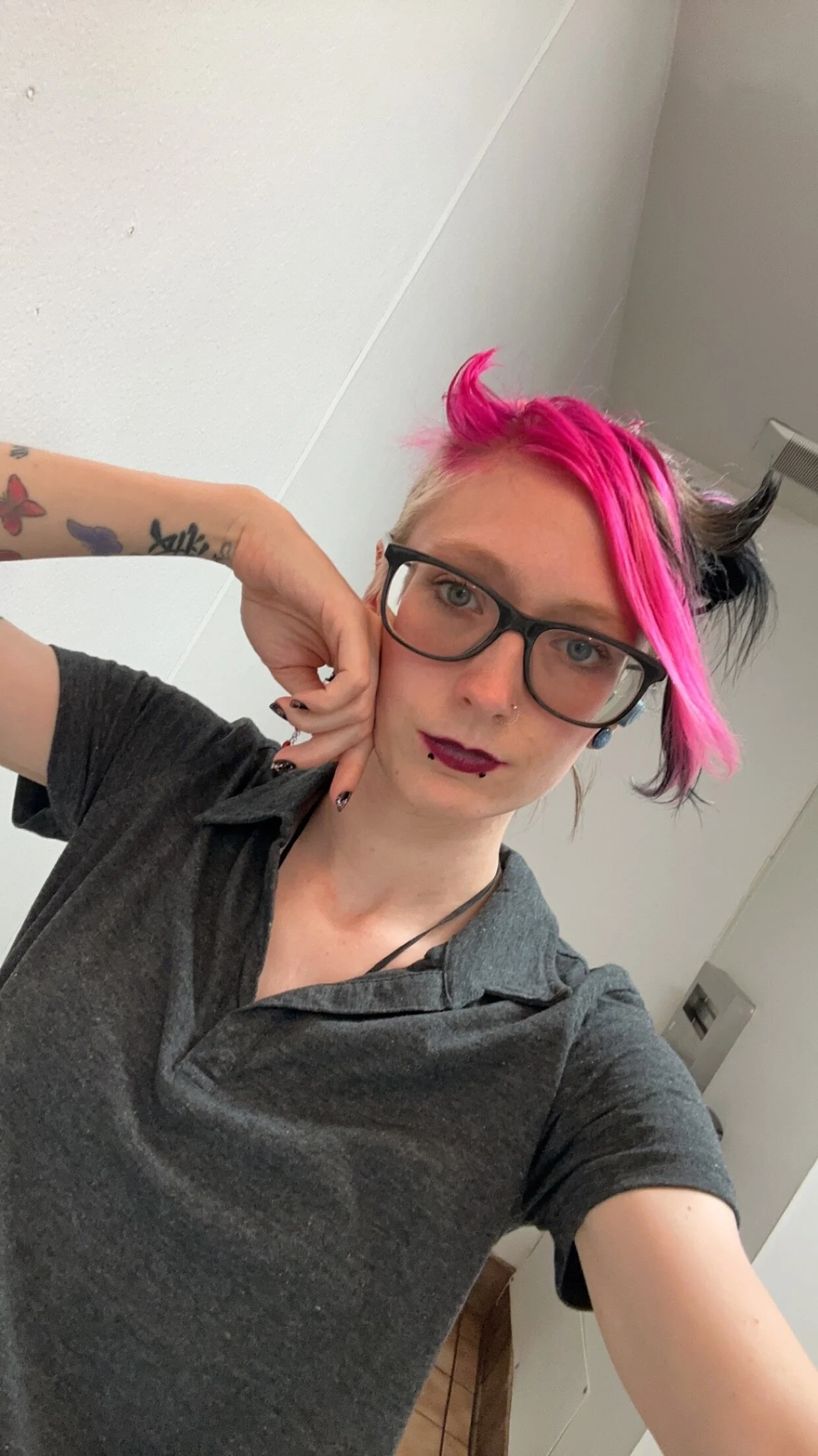 XXX Porn Photo of Nude Twisted_Alice 21