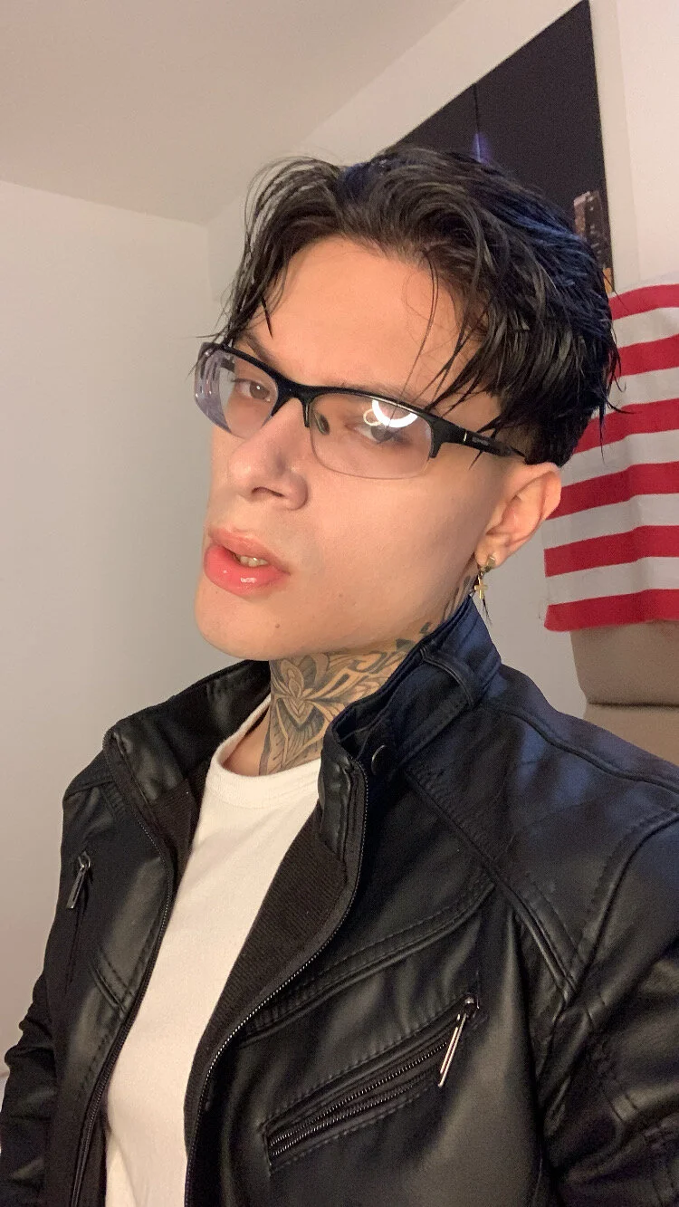 XXX Porn Photo of Nude DennisWalkerr 15