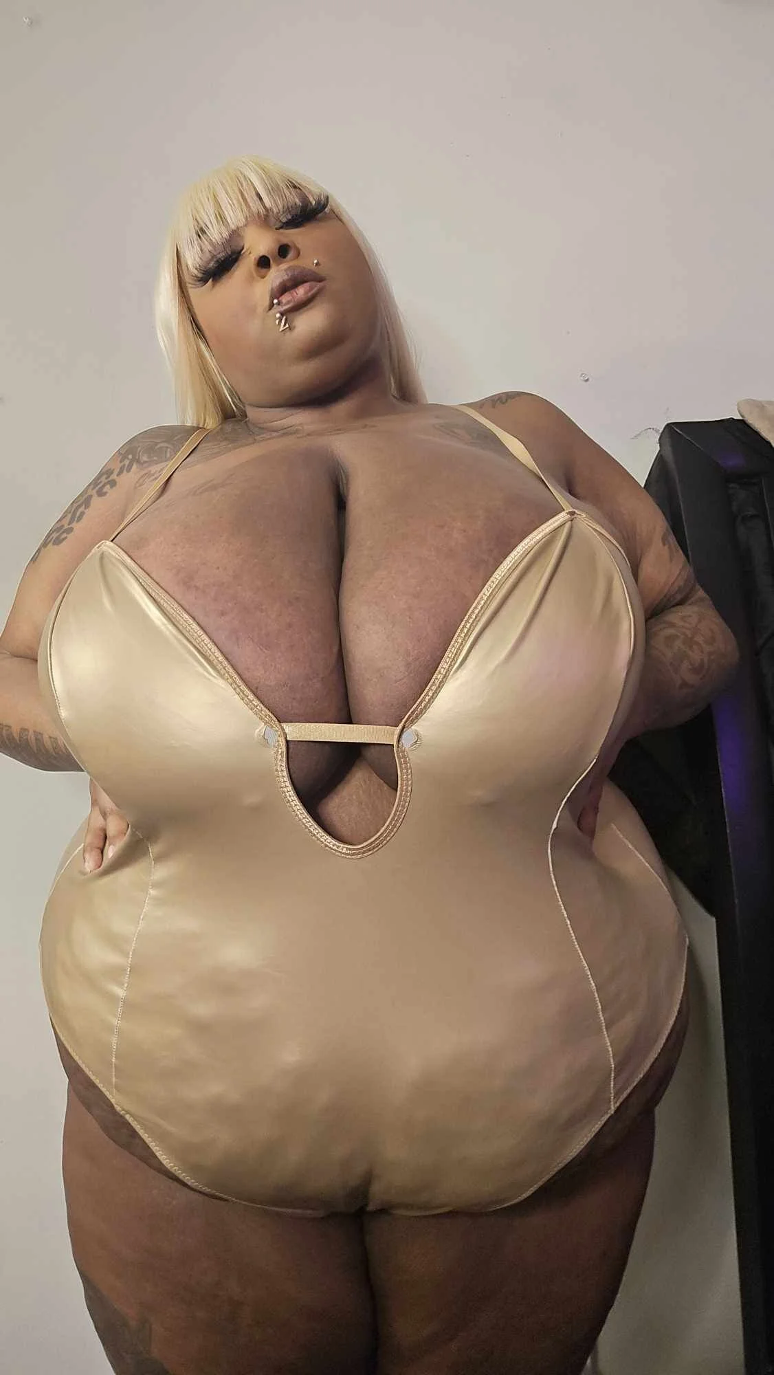 XXX Porn Photo of Nude LefemDelaCroix 12