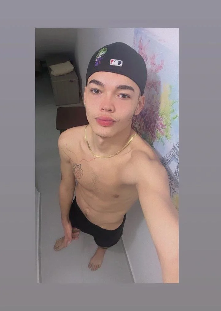 XXX Porn Photo of Nude Enyer_twin1 5