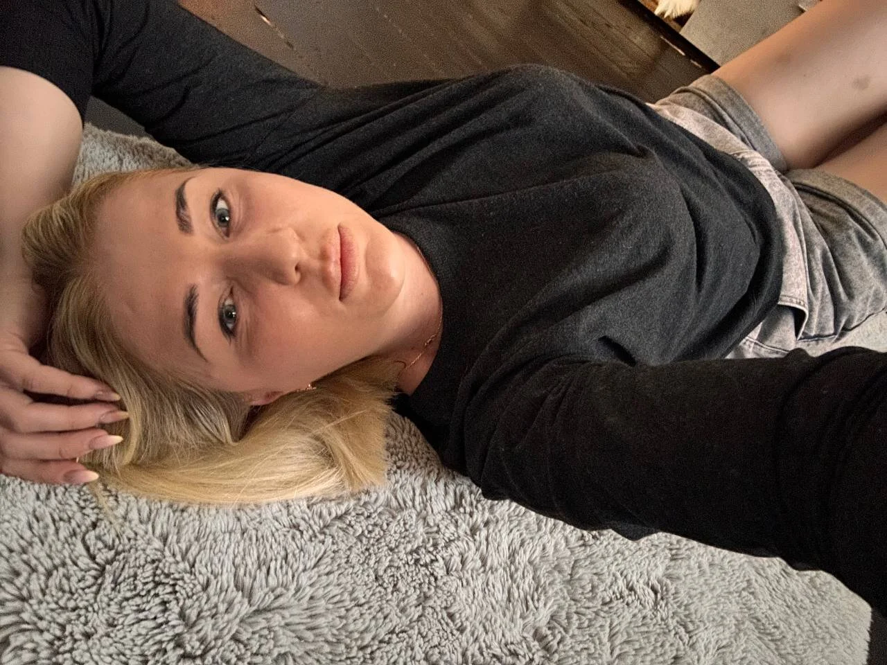 XXX Porn Photo of Nude Blondie_xoxoxo 2