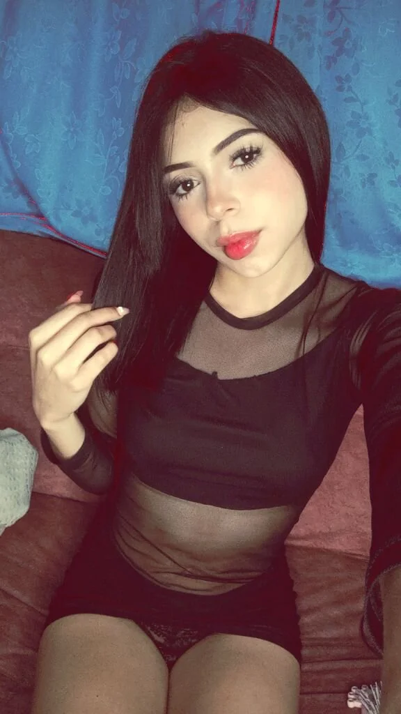 XXX Porn Photo of Nude VelinaHoney 1