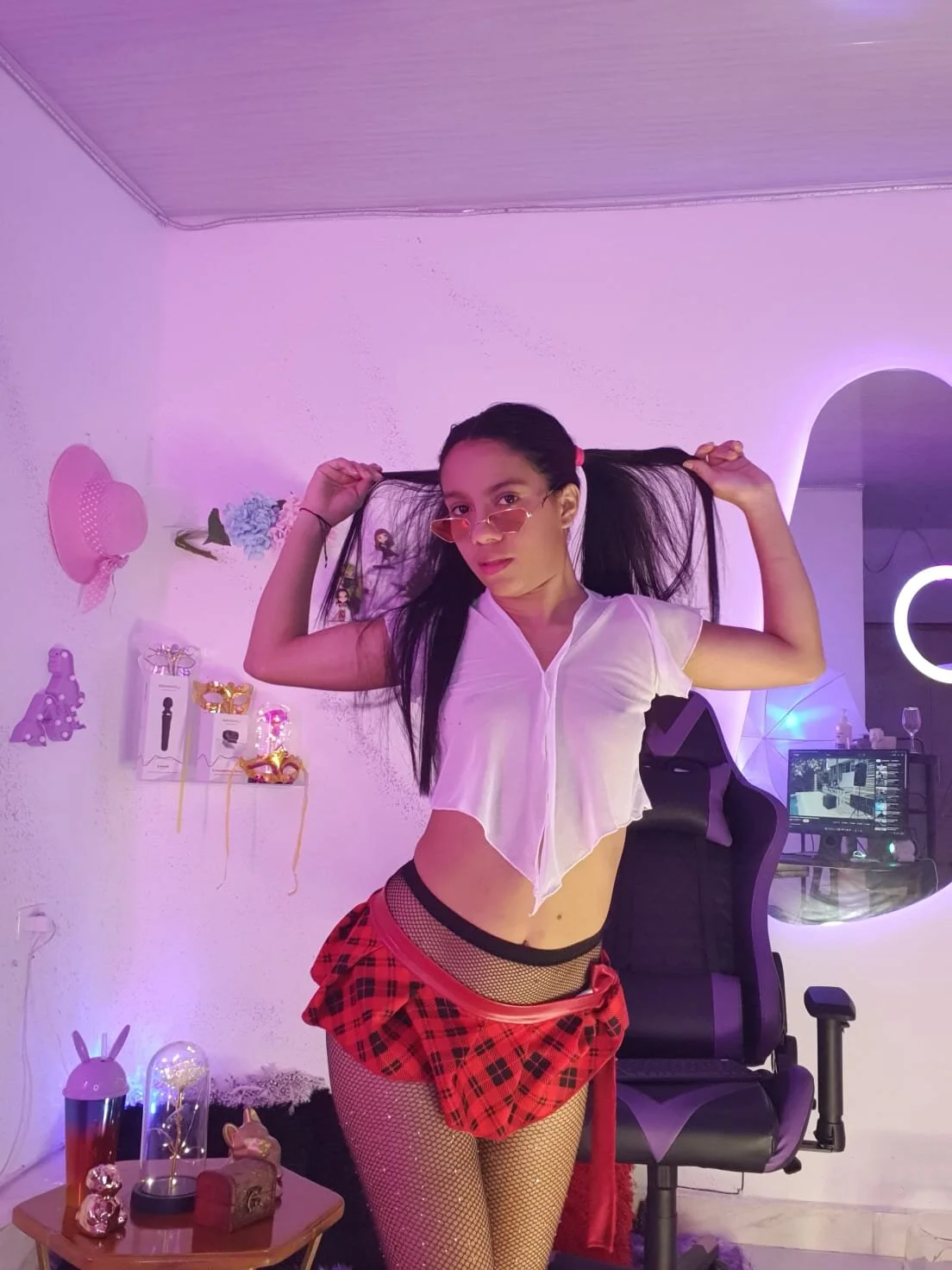 XXX Porn Photo of Nude Helen_Vidall 4