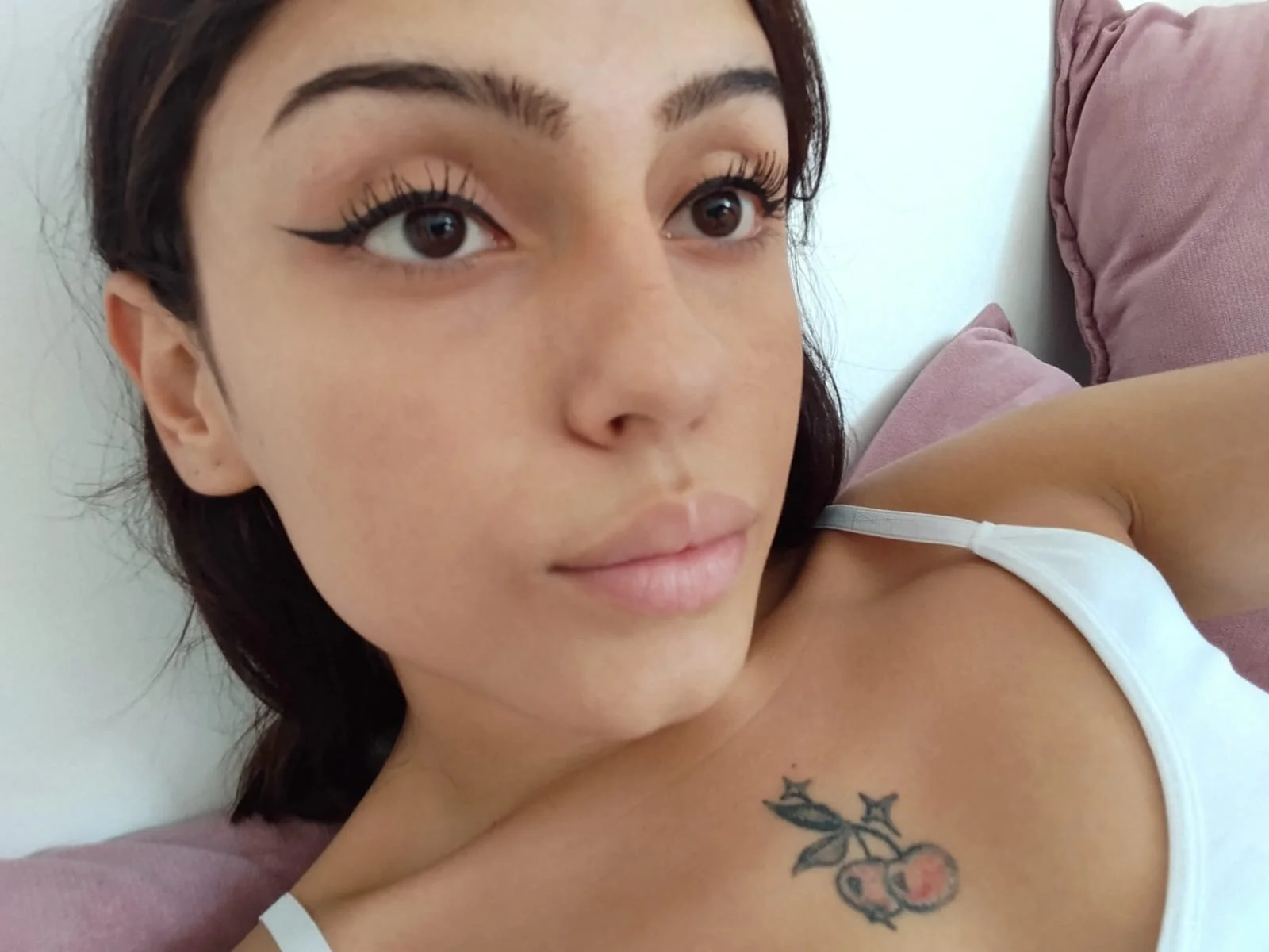 XXX Porn Photo of Nude NAOMI_SHAW 5