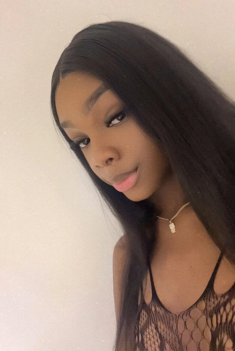 XXX Porn Photo of Nude IsisBrown_ 1