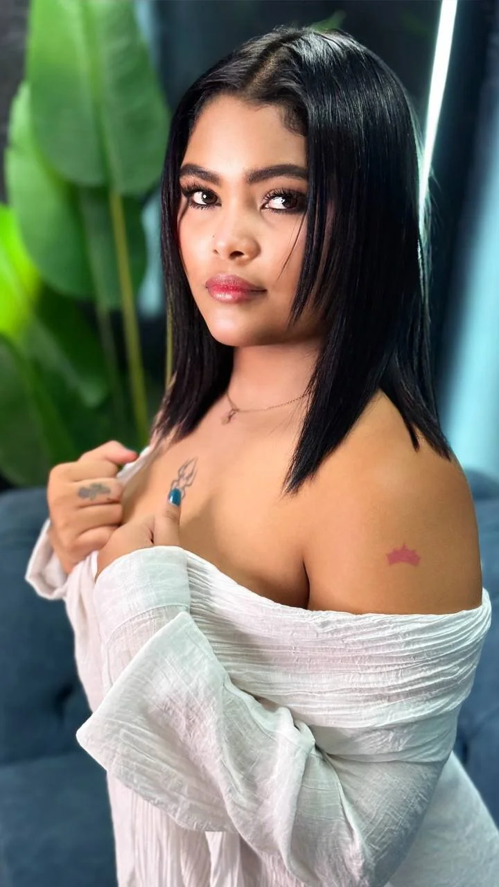 XXX Porn Photo of Nude HoneyBunXXX 1