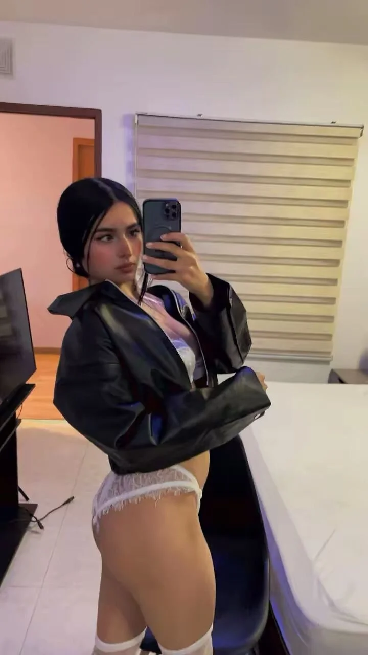 XXX Porn Photo of Nude Celine_Carter 3