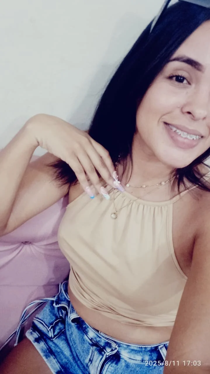 XXX Porn Photo of Nude smallkarlakarla 25