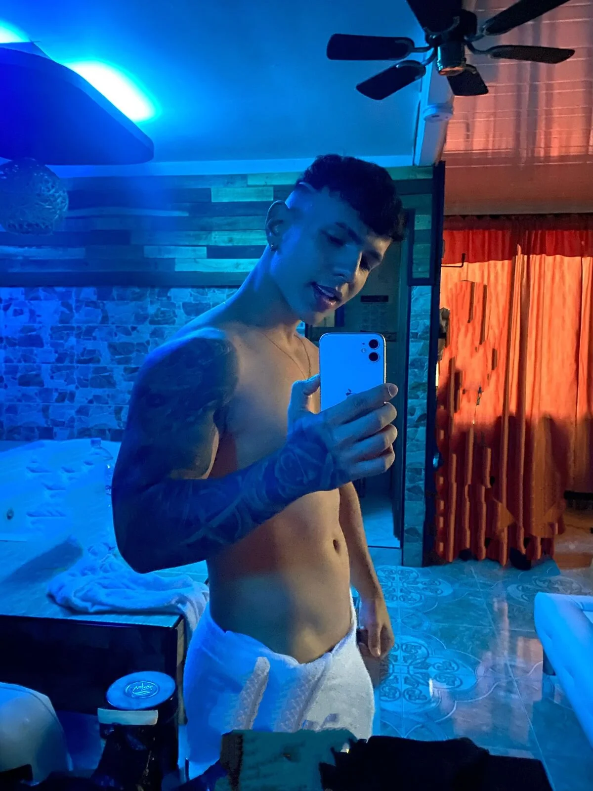XXX Porn Photo of Nude SalvatoreDmore 19