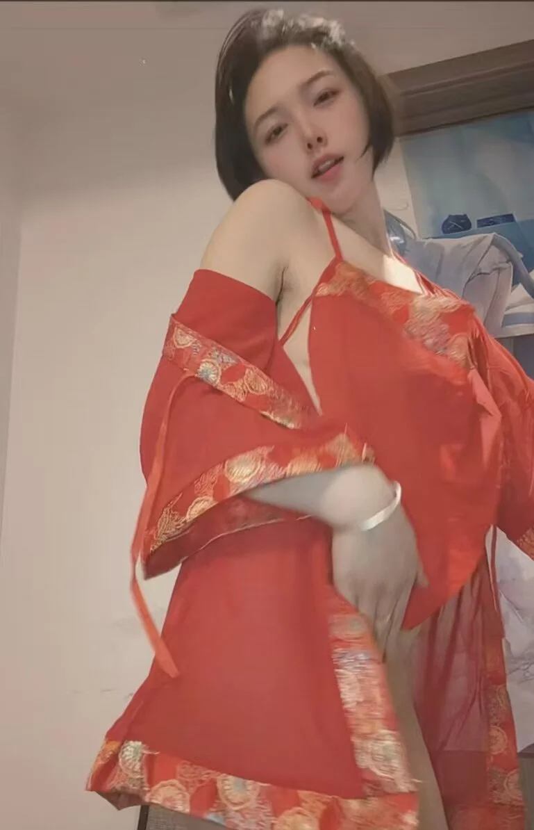 XXX Porn Photo of Nude Cheating-wife 1