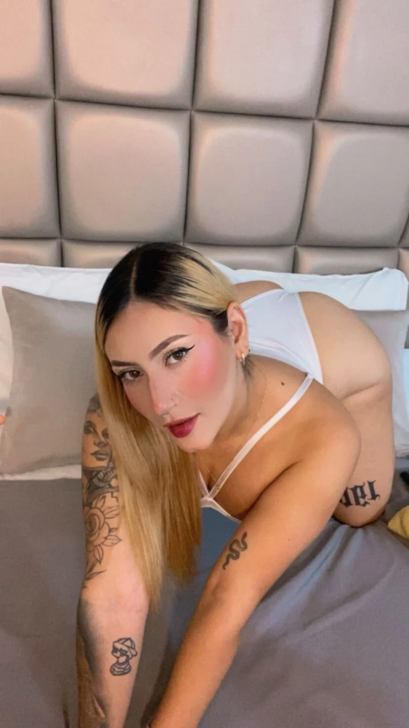 XXX Porn Photo of Nude Emily_robertss 10