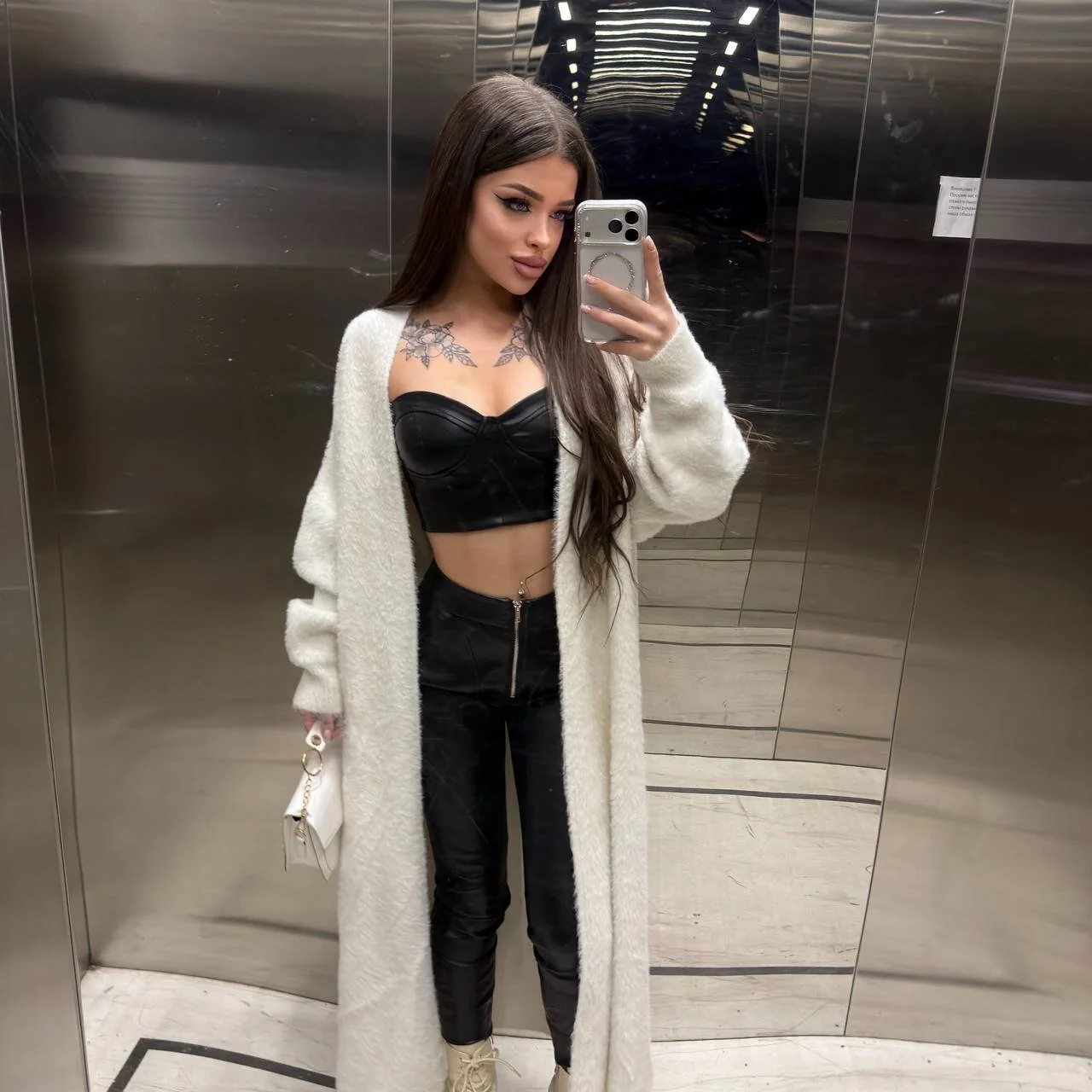 XXX Porn Photo of Nude LuxuryDollll 6