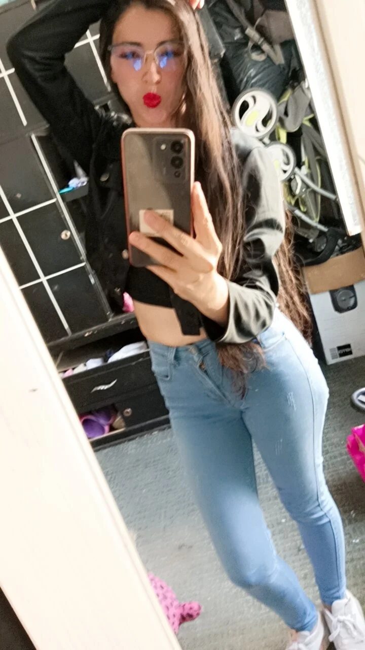 XXX Porn Photo of Nude vanessalovetrip 3