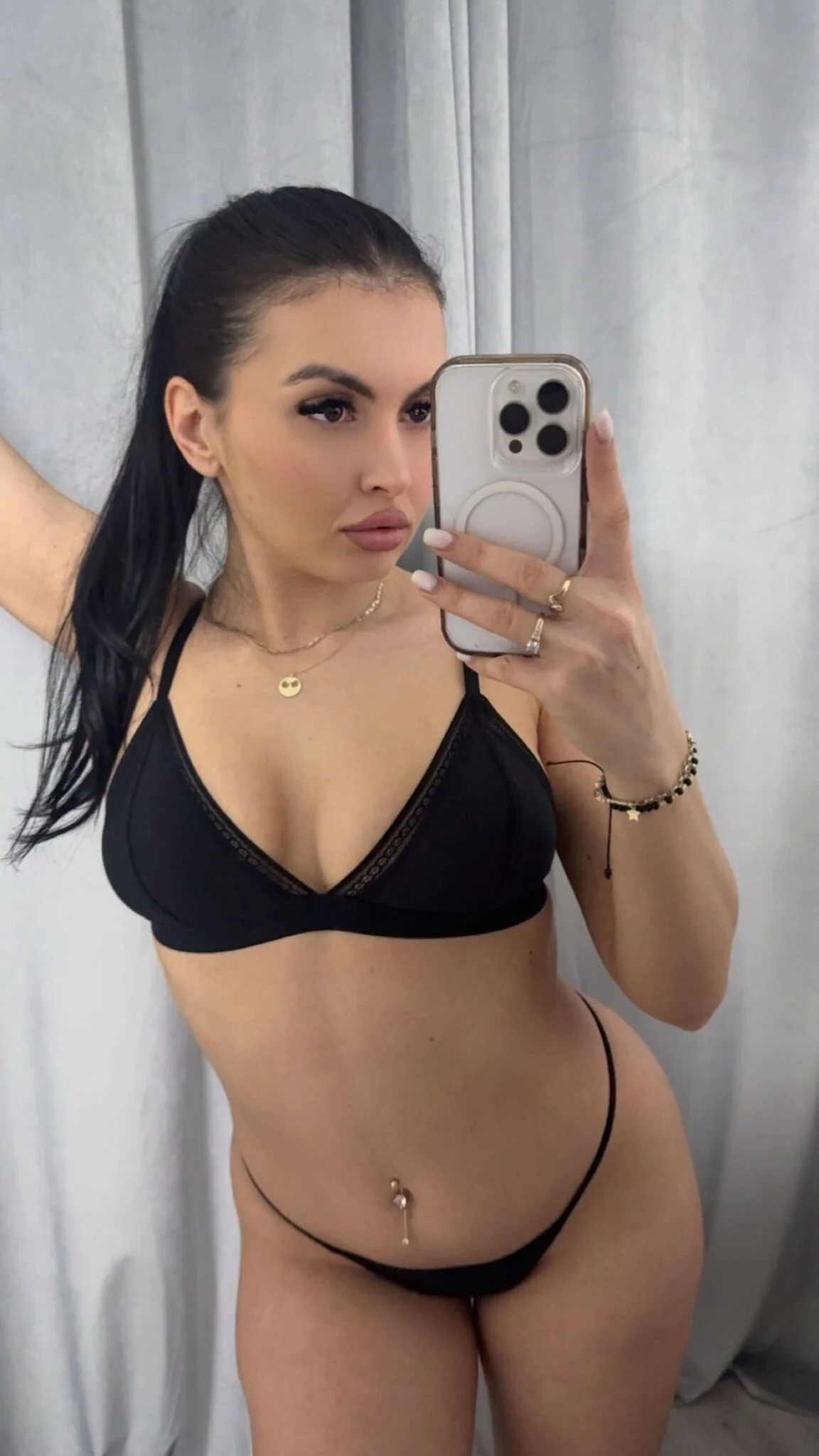 XXX Porn Photo of Nude aria_noirxx 4