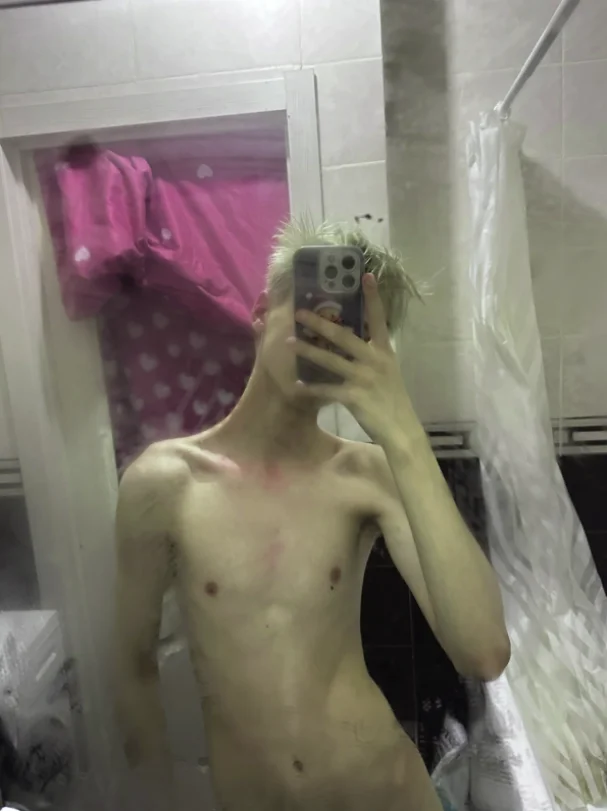 XXX Porn Photo of Nude cutie_boys1 13